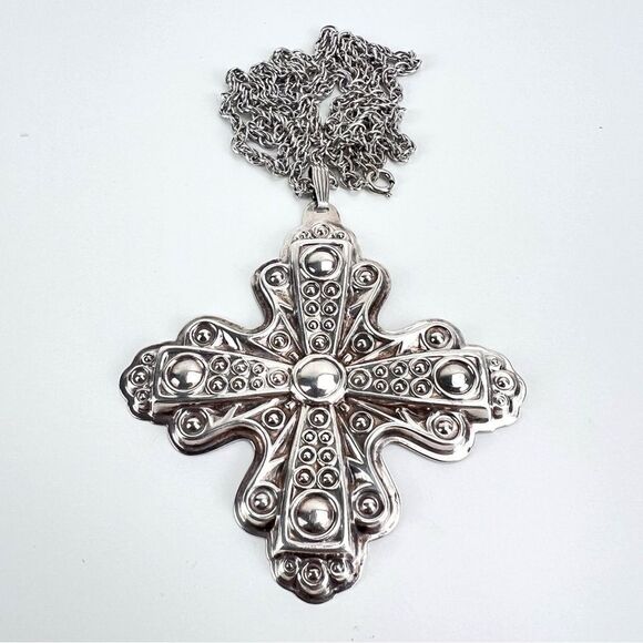 1972 Reed & Barton Sterling Silver Christmas Cross - Picture 3 of 15